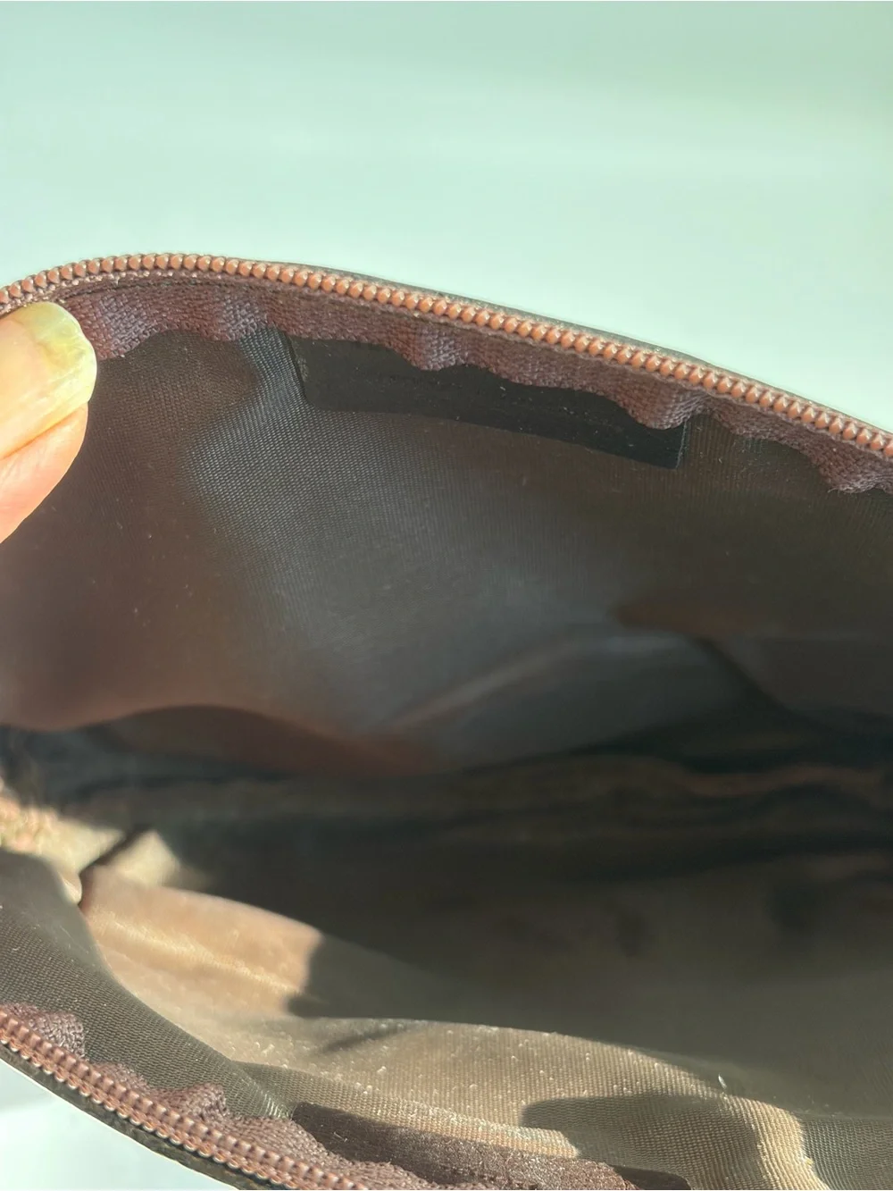 Smithsonian Bench Made in Spain 1982 Leather Crescent Pouch - Mint